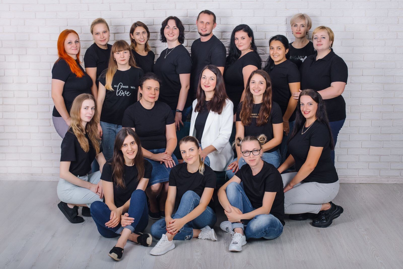 «Любити те, що робиш – просте правило команди MONA&CO»