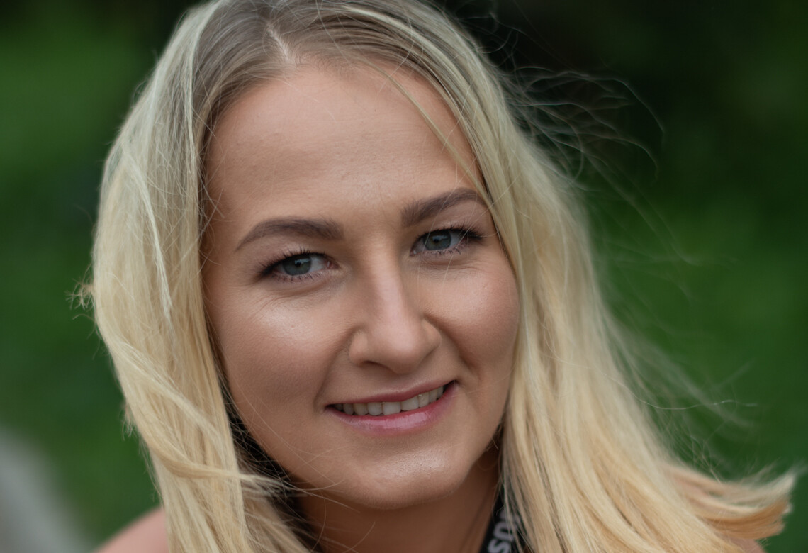 Олександра Коблова – викладачка йоги, остеопат, фізичний рееабілітолог.